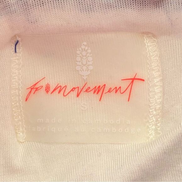 NWOT Free People Movement White/ Blue Over the Rainbow Fleece Size Small - Picture 12 of 16